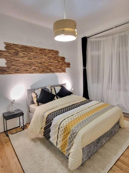 Căn hộ Style Haussmannien 1 Bedroom Brussels